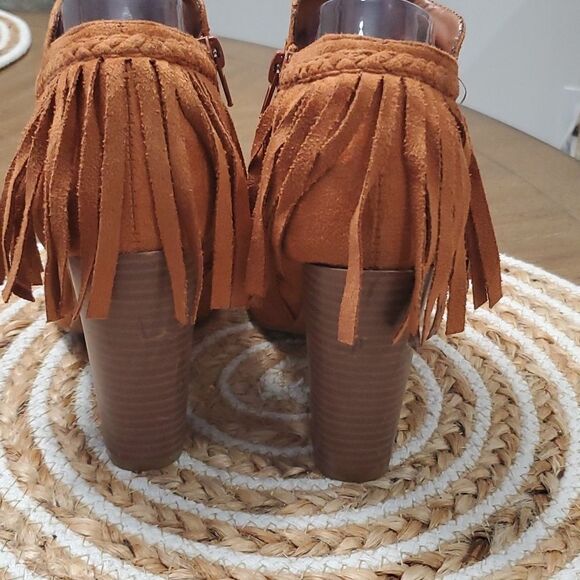 Spirit Moda, Ginny, Women’s peep toe, Suede Tassle Booties, Size 9 - Picture 6 of 9